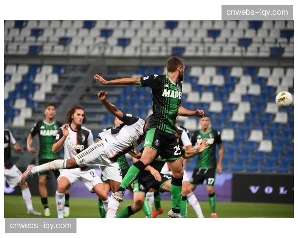 “战术板：解析尤文图斯如何可能破解萨索洛的密集防守”